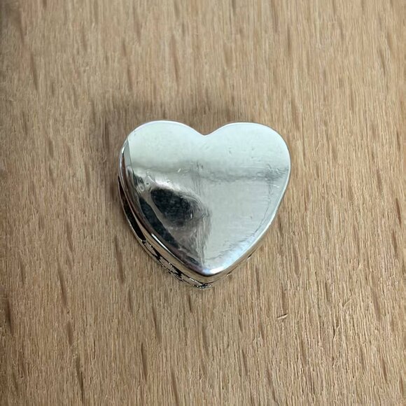 Pandora I Love Republic of Albania Exclusive Heart Charm, S925 Silver Bracelets - Picture 2 of 4